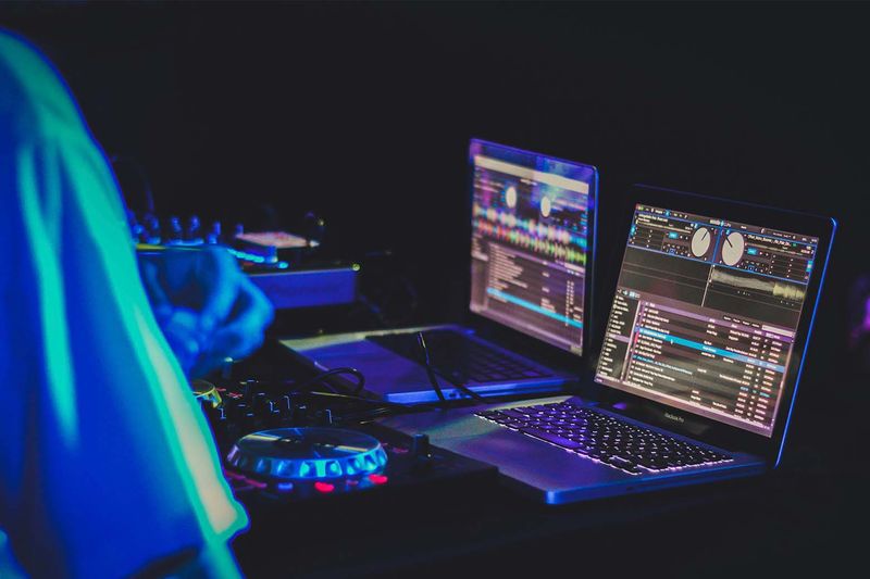 Panduan Sinkron Engine DJ & Serato dalam 1 Setup Hybrid