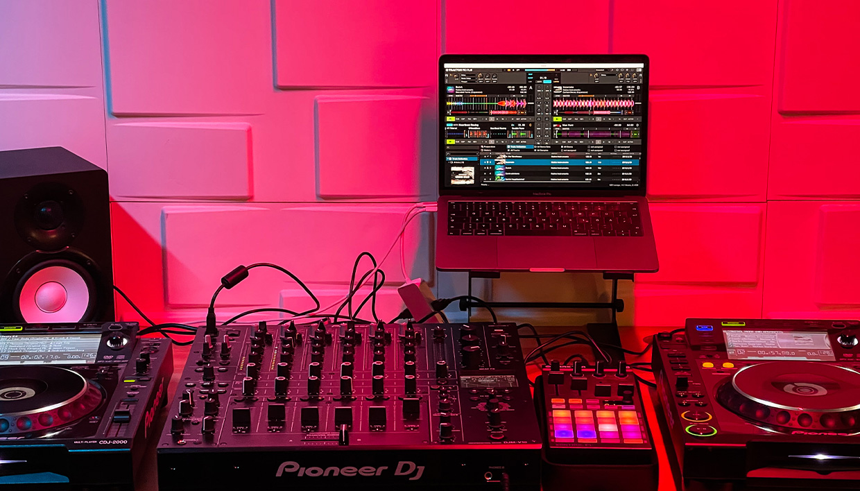 Workflow DJ Hybrid: Serato + Ableton + Sampler dalam Satu Setup